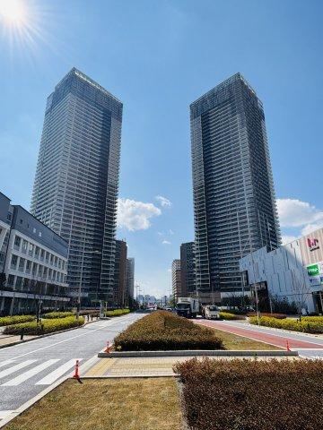 3LDK+S apartment in Chuo Ward, Tokyo - Photo 1