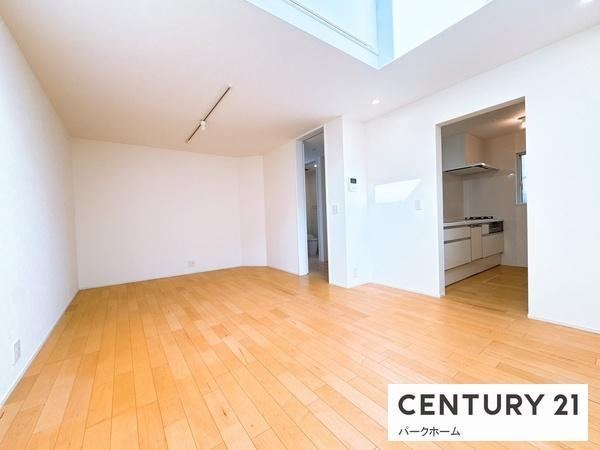 Modern 3LDK+S Detached House in Otsu - Photo 1