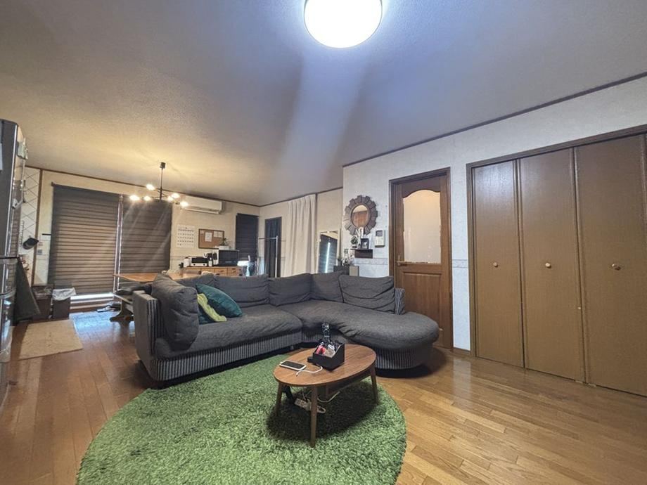 Charming 4LDK House in Hiranokita - Photo 1