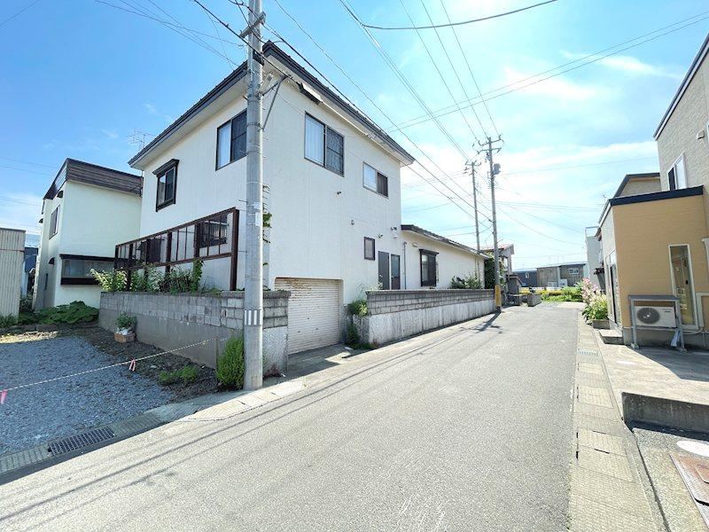 Corner Lot Land in Aomori City - Photo 1