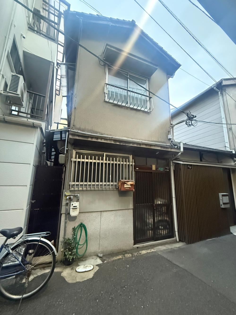 Spacious 7DK House Near Tamatsukuri Station - Photo 1