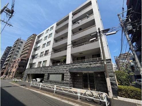 4LDK apartment in Sumida Ward, Tokyo - Photo 1