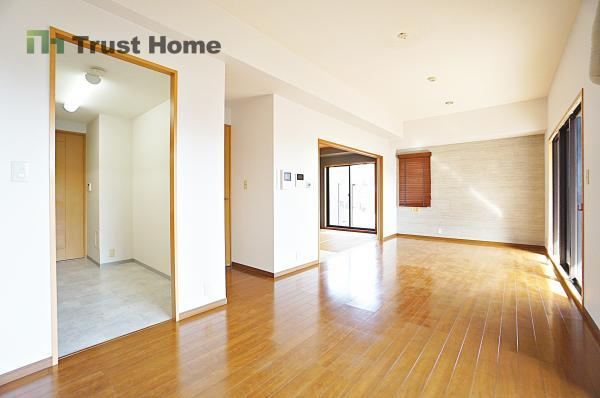 3LDK apartment in Akashi, Hyogo - Photo 1