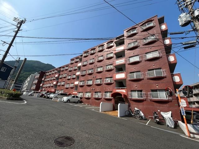 4DK apartment in Moji Ward, Kitakyushu, Fukuoka - Photo 1