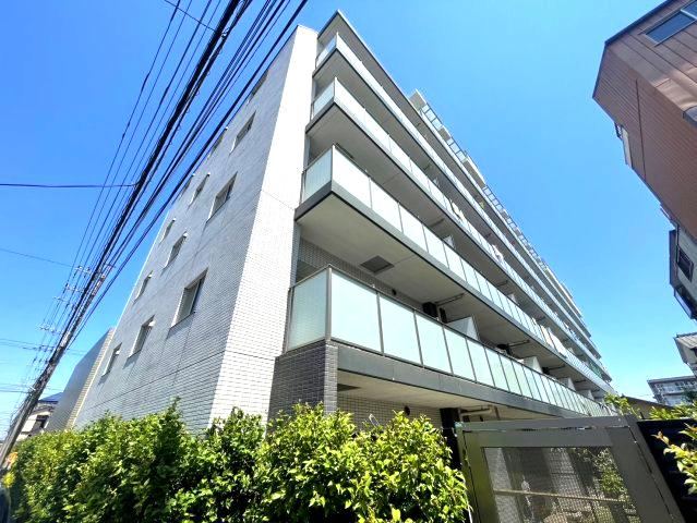 Comfortable 3LDK Apartment with Great Amenities - Photo 1