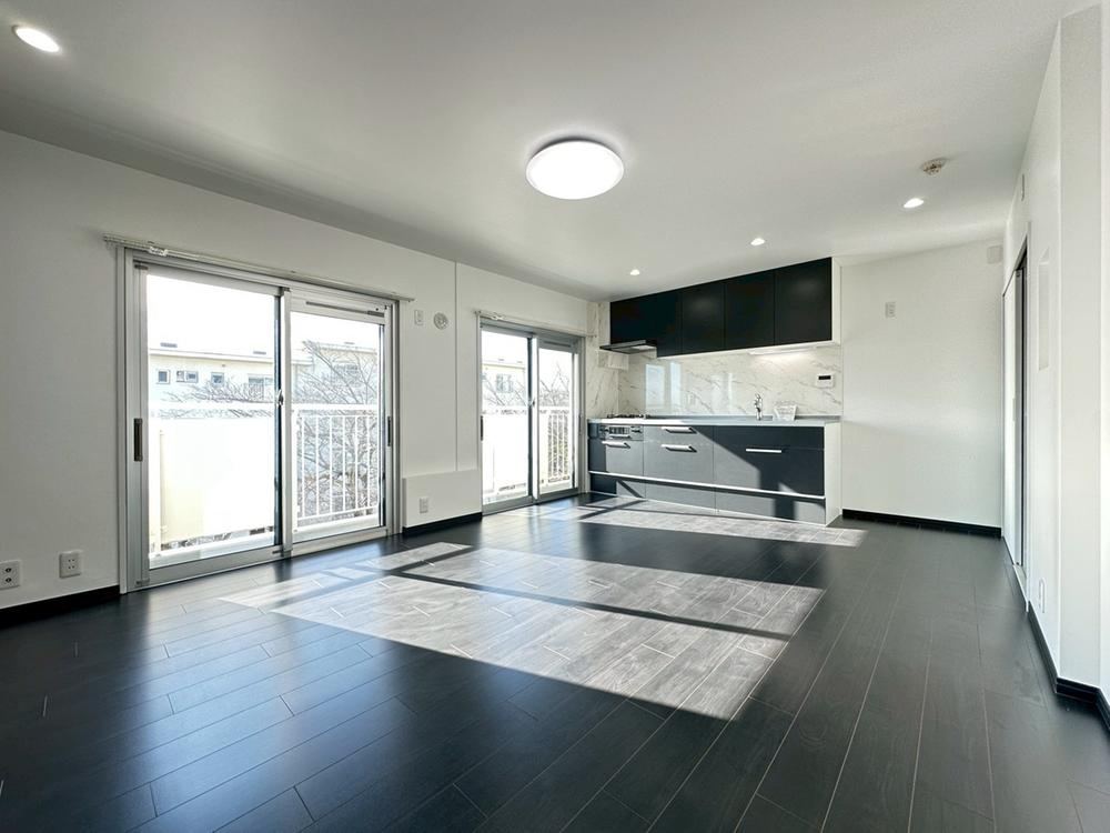2LDK Apartment with Earthquake Resistance Certification - Photo 1