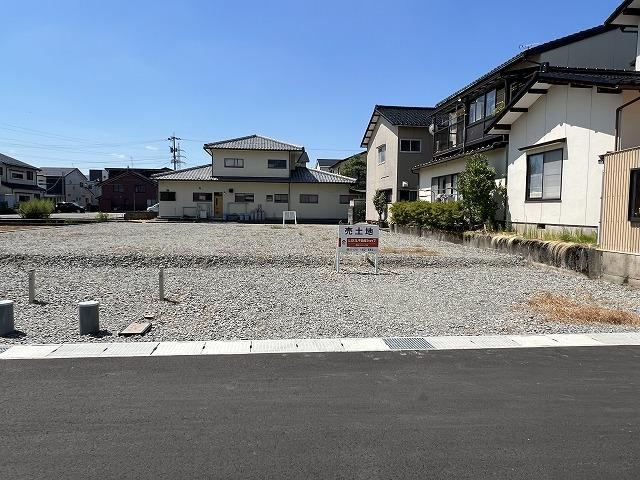 313 m² land in Kanazawa, Ishikawa - Photo 1