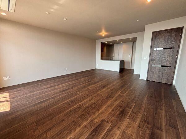 2LDK apartment in Sawara Ward, Fukuoka - Photo 1