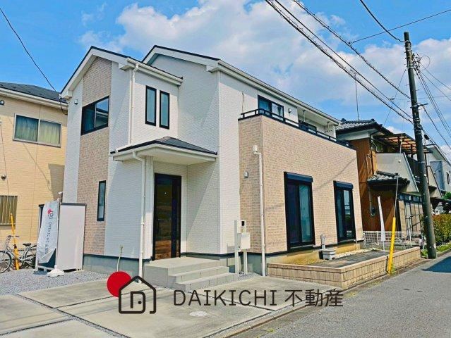 Modern 4LDK Home with Parking for Three Cars in Konosu - Photo 1