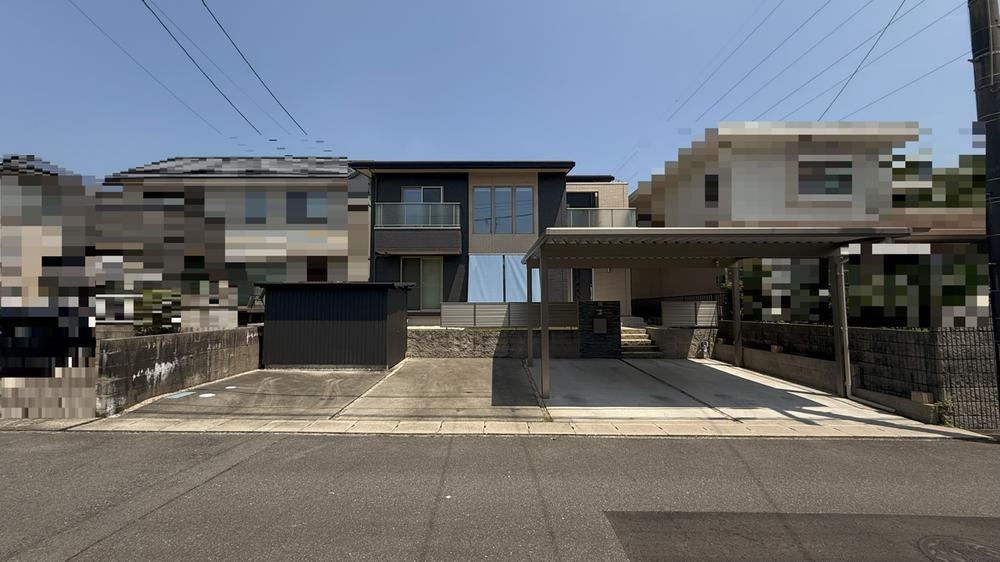 Energy-Efficient 4LDK Home in Inabe City - Photo 1