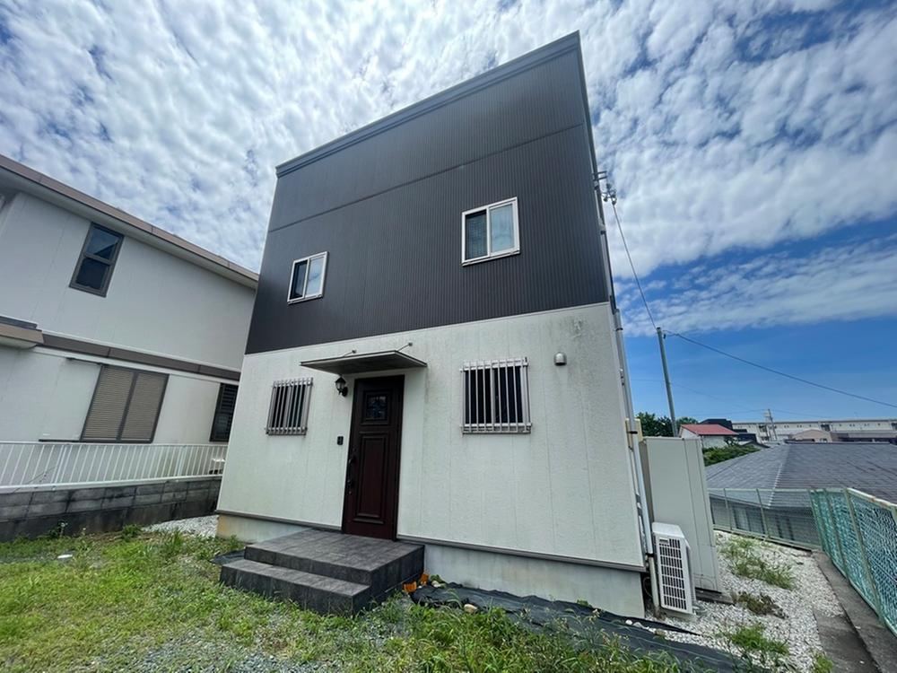 Bright 3LDK House with All-Electric Features - Photo 1