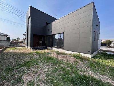 Almost New 3LDK Home Built Within the Last 3 Years in Furugori, Misato - Photo 1