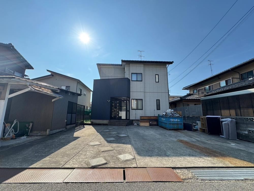 Spacious 3LDK Home in Oshino, Nonoi City - Photo 1