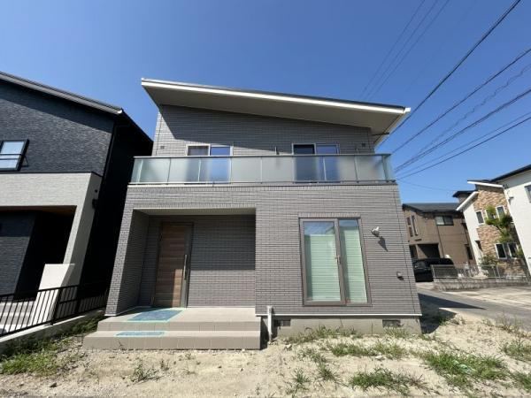 Modern 3LDK Home in Okazaki - Photo 1