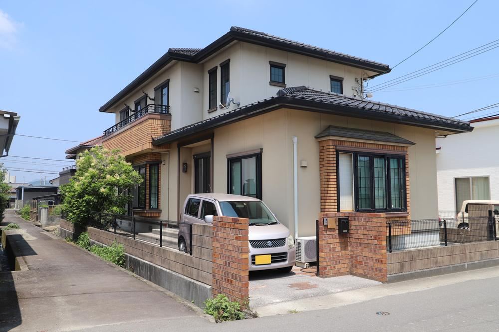 Charming 4LDK Home in Kawabe with Ample Storage - Photo 1