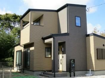 Modern 4LDK with Walk-In Closet in Matsugaoka - Photo 1