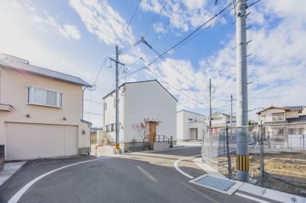 Modern 3LDK House with High Earthquake Resistance in Itoshima - Photo 1