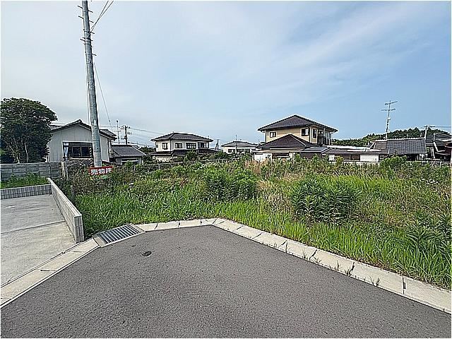 Ideal Land for Families Near Schools - Photo 1