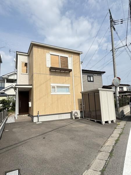 Modern 3LDK in Shiragindai Area - Photo 1