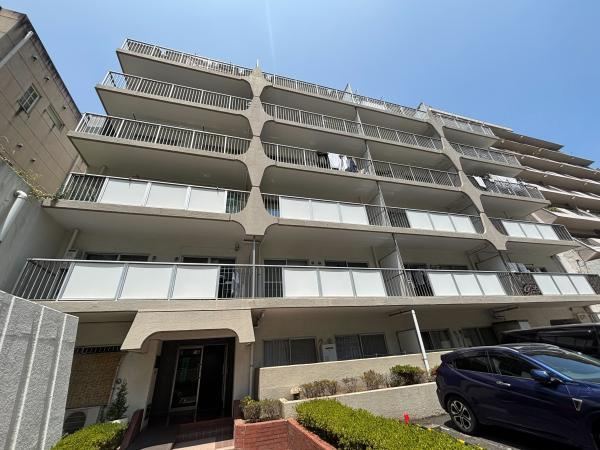 1LDK apartment in Minato Ward, Tokyo - Photo 1
