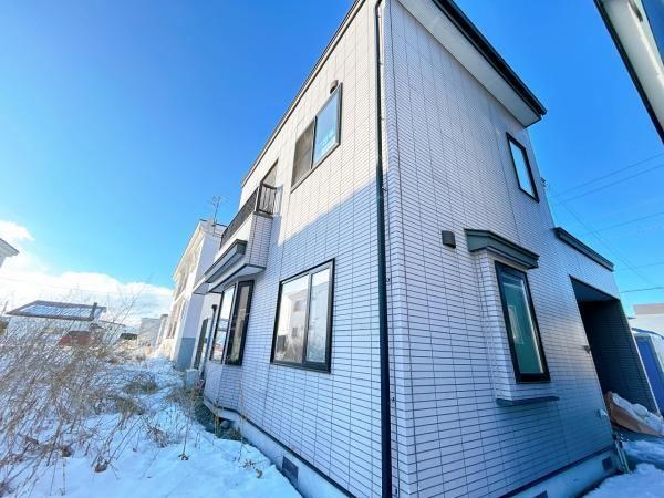 Renovated 4LDK House with Modern Amenities - Photo 1