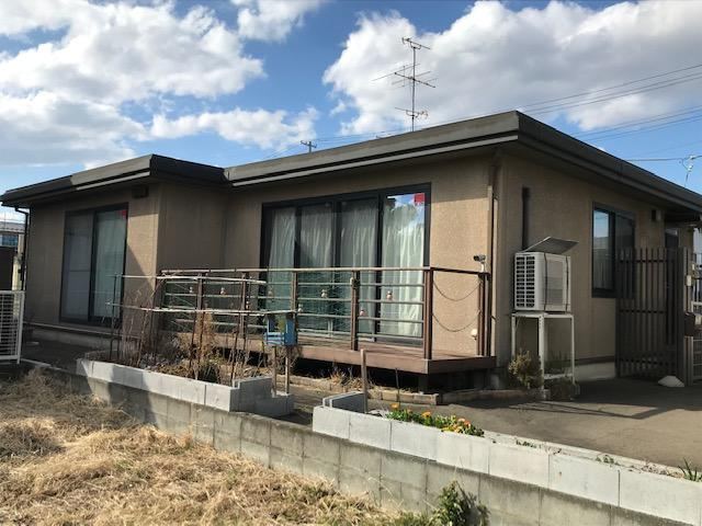 Conveniently Located Property with Access to Main Roads - Photo 1