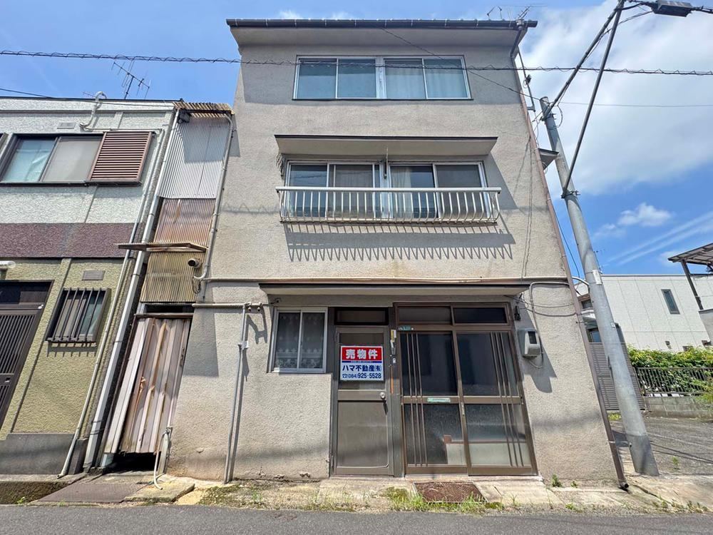 Versatile 5DK House in Honmachi, Fukuyama - Photo 1