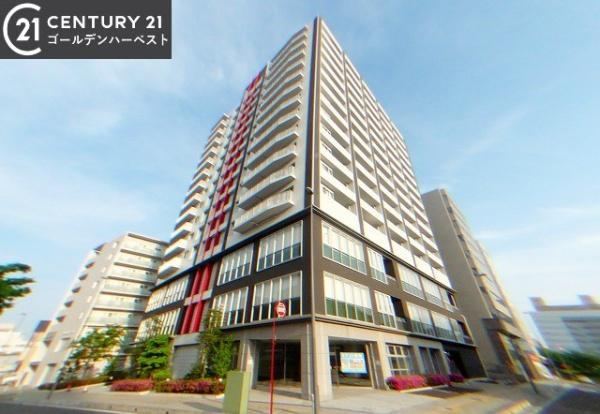 East-Facing 3LDK Apartment in Mito - Photo 1
