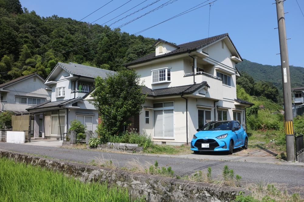 4LDK house in Saeki Ward, Hiroshima - Photo 1