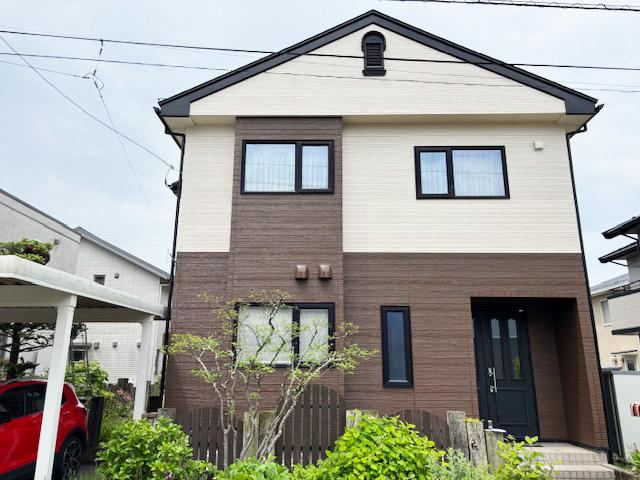 Beautiful 4LDK+S House with Garden in Akita City - Photo 1