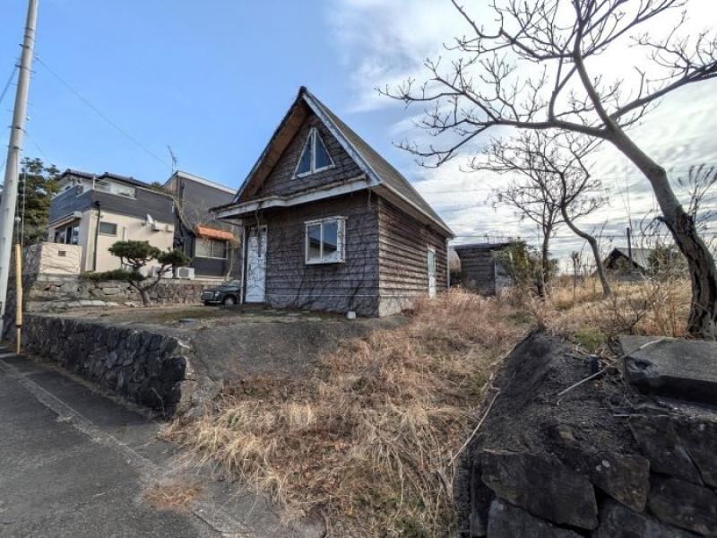Scenic 1K House with Ocean Views in Naruto-cho - Photo 1