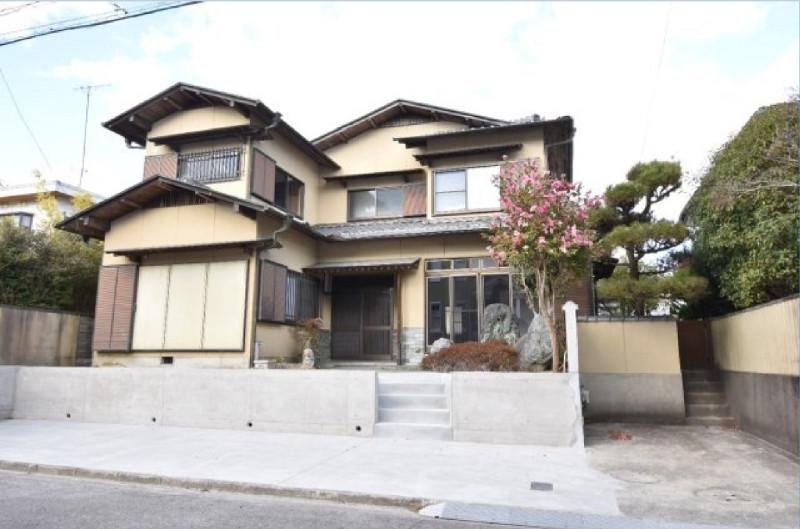 Renovated 5LDK House in Tokushima - Photo 1