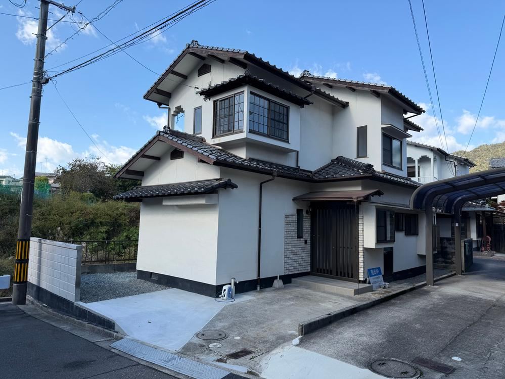 4LDK house in Higashi Ward, Hiroshima - Photo 1