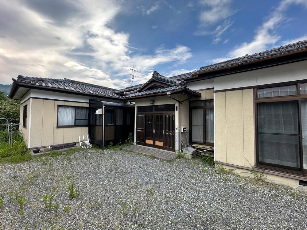 Family-Friendly 6DK House Near Schools in Ofunato - Photo 1