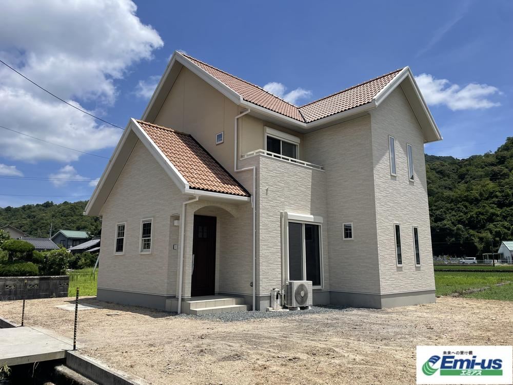 Newly Built 4LDK House in Tokuchi Hori - Photo 1