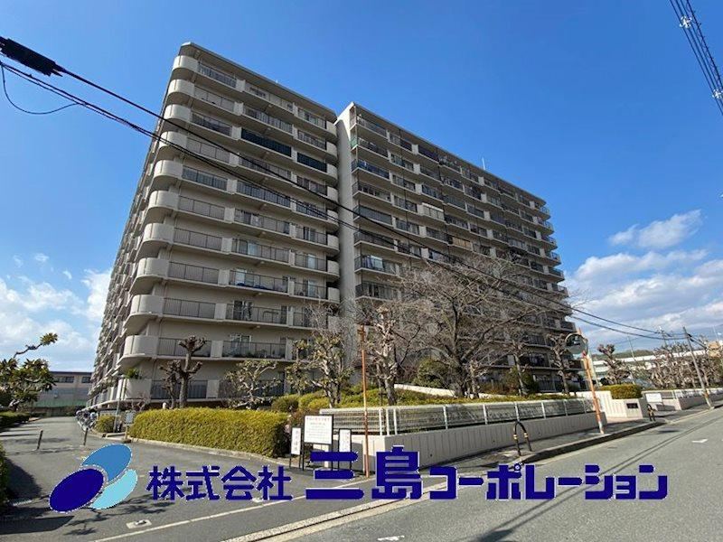 2LDK apartment in Ibaraki, Osaka - Photo 1