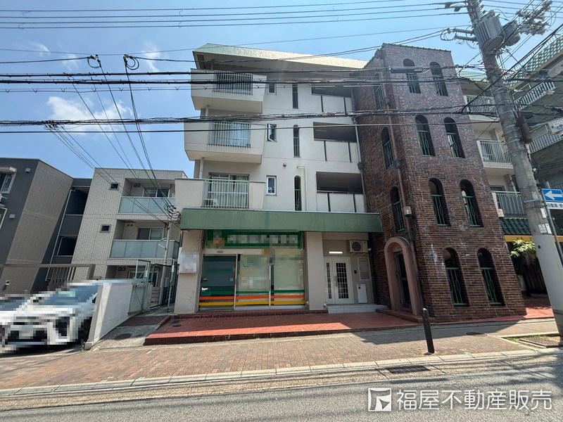 studio apartment in Chuo Ward, Kobe, Hyogo - Photo 1
