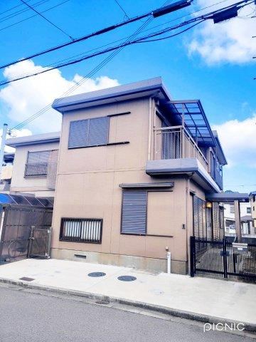 Well-Designed 4LDK Home in Wakayama City - Photo 1