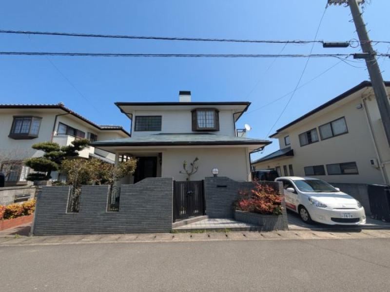 Well-Lit Renovated Home in Matsushige Town - Photo 1