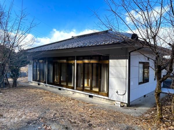 Cozy 3DK Home with New Bathrooms in Togakushi - Photo 1
