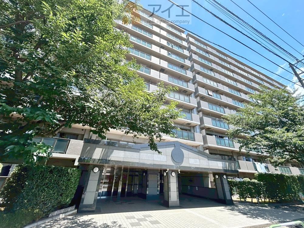 Renovated 4LDK Apartment in Yachiyo - Photo 1