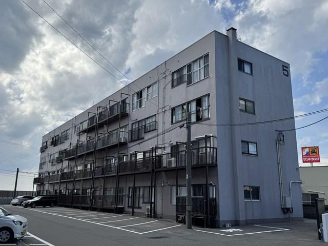2DK apartment in Shimonoseki, Yamaguchi - Photo 1