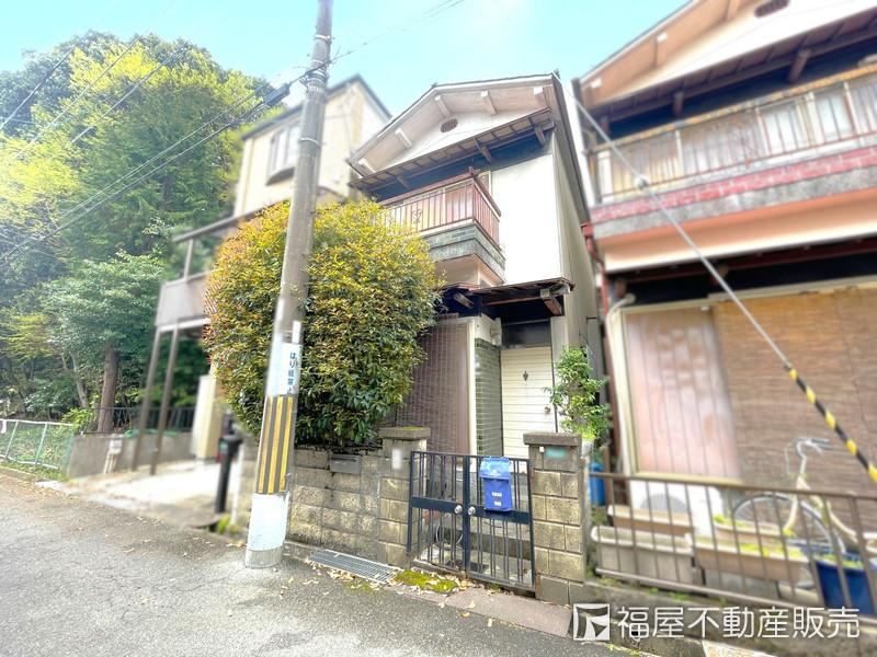 3DK house in Hirakata, Osaka - Photo 1