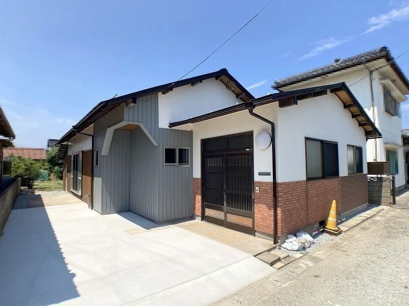 Renovated 4DK House in Yomicho, Yonago - Photo 1