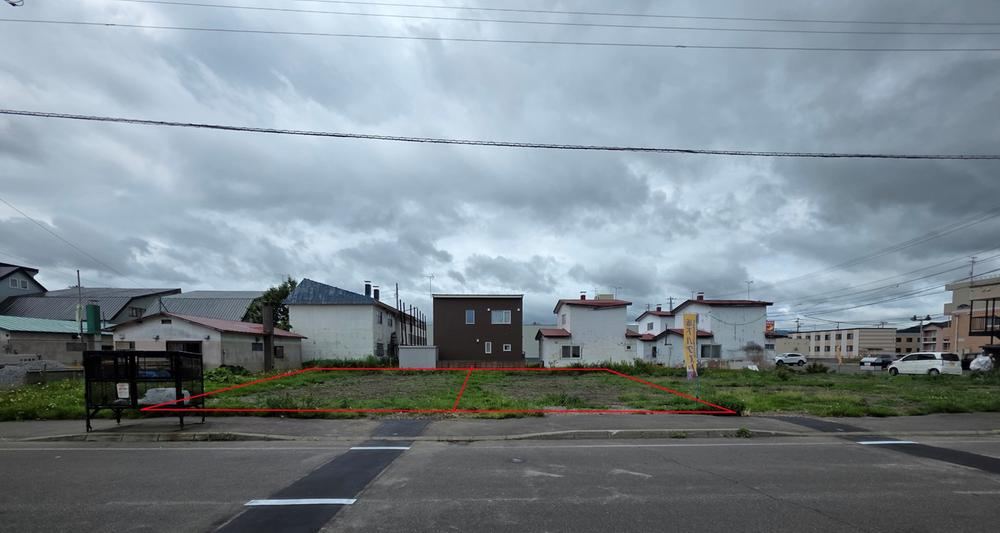 Spacious Land in Kitamon Town - Photo 1