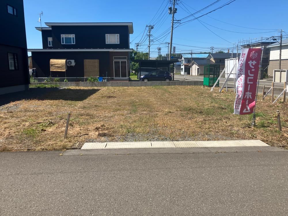 Desirable Land Near Amenities in Hinode-cho - Photo 1