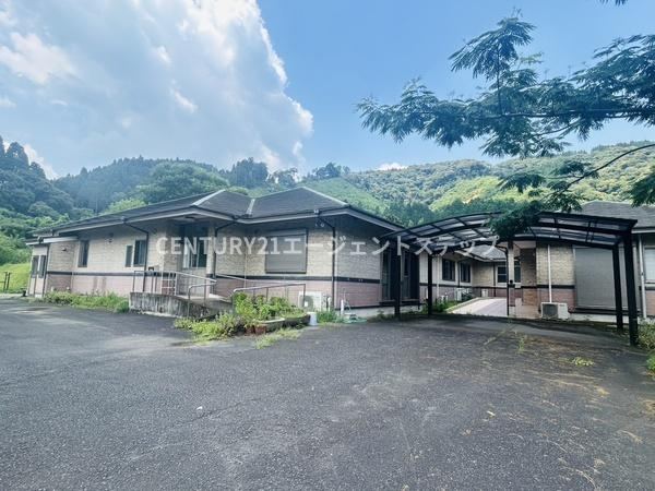 9K House with Great Potential in Takaoka - Photo 1