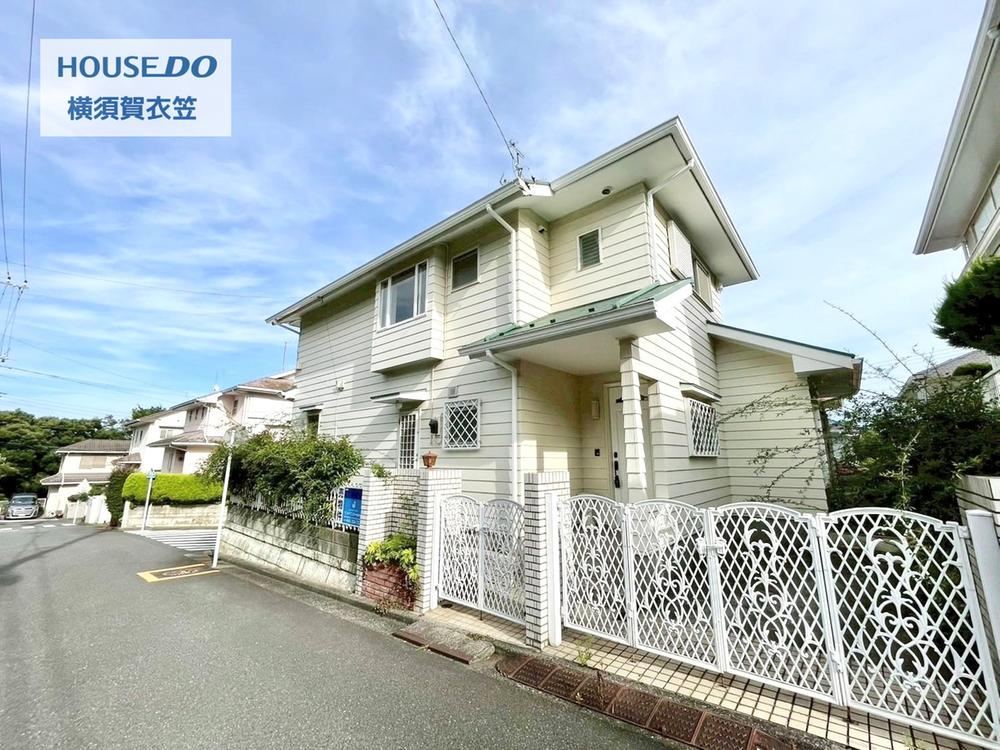 Charming 4LDK Home with Spacious Yard - Photo 1