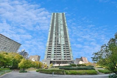 2LDK apartment in Kita Ward, Osaka - Photo 1