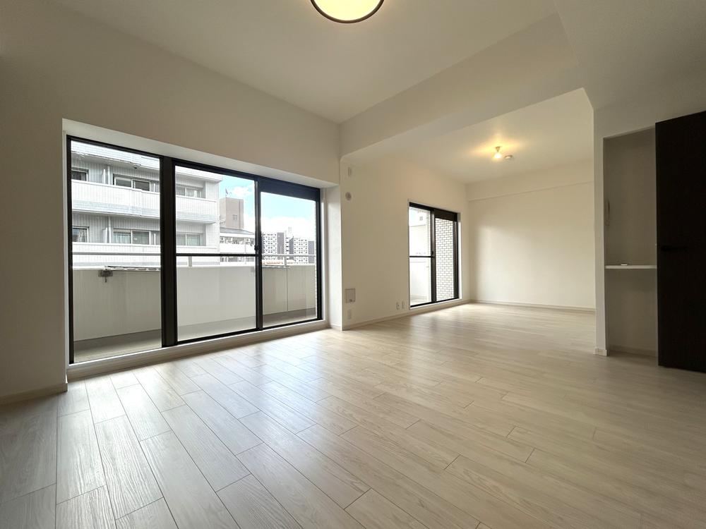 2LDK apartment in Nishi Ward, Hiroshima - Photo 1